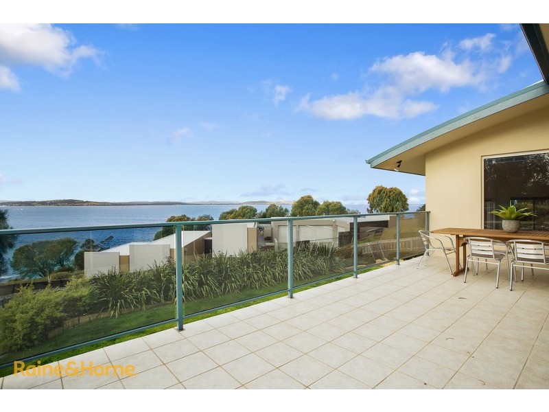49 Suncoast Drive, Blackmans Bay TAS 7052
