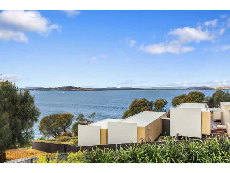 49 Suncoast Drive, Blackmans Bay TAS 7052