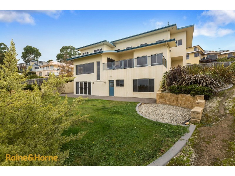 49 Suncoast Drive, Blackmans Bay TAS 7052