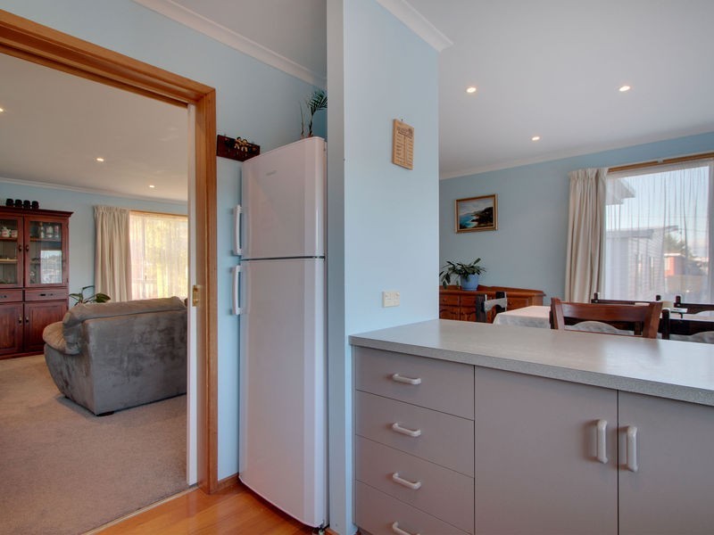 9A Wells Parade, Blackmans Bay TAS 7052