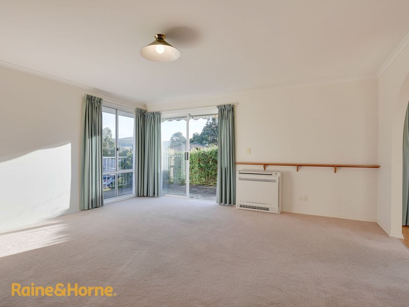 11 Fairway Drive, Kingston TAS 7050