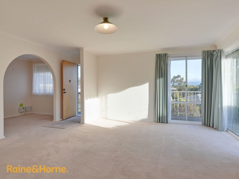 11 Fairway Drive, Kingston TAS 7050