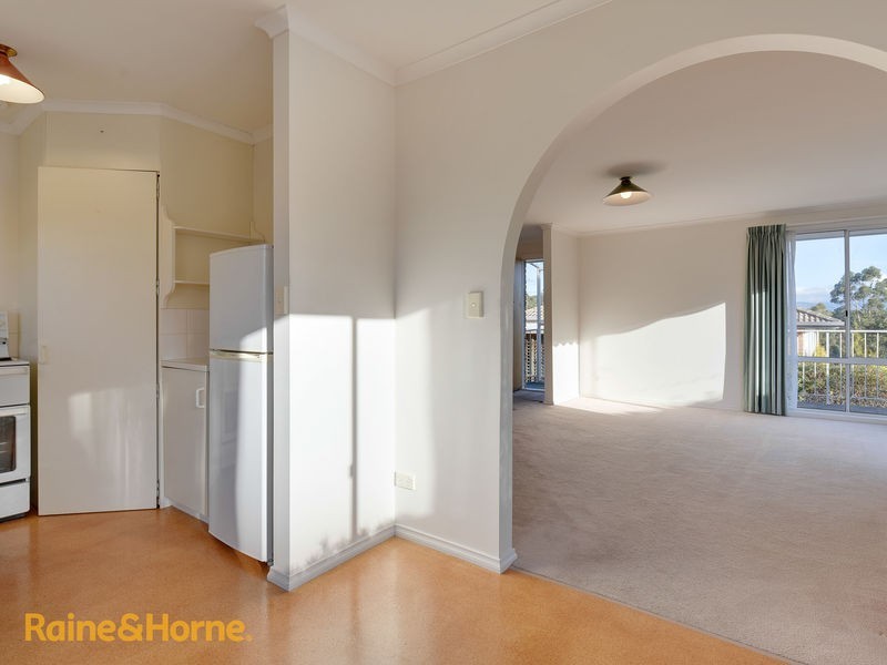 11 Fairway Drive, Kingston TAS 7050