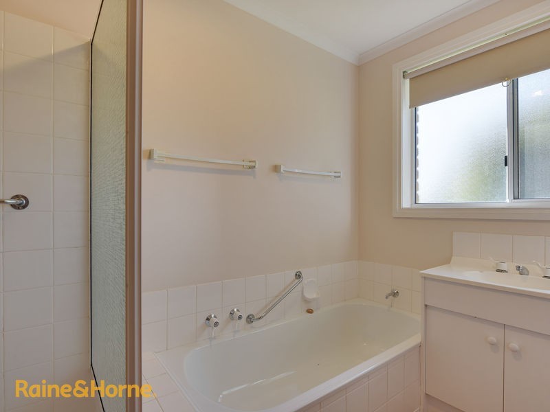 11 Fairway Drive, Kingston TAS 7050