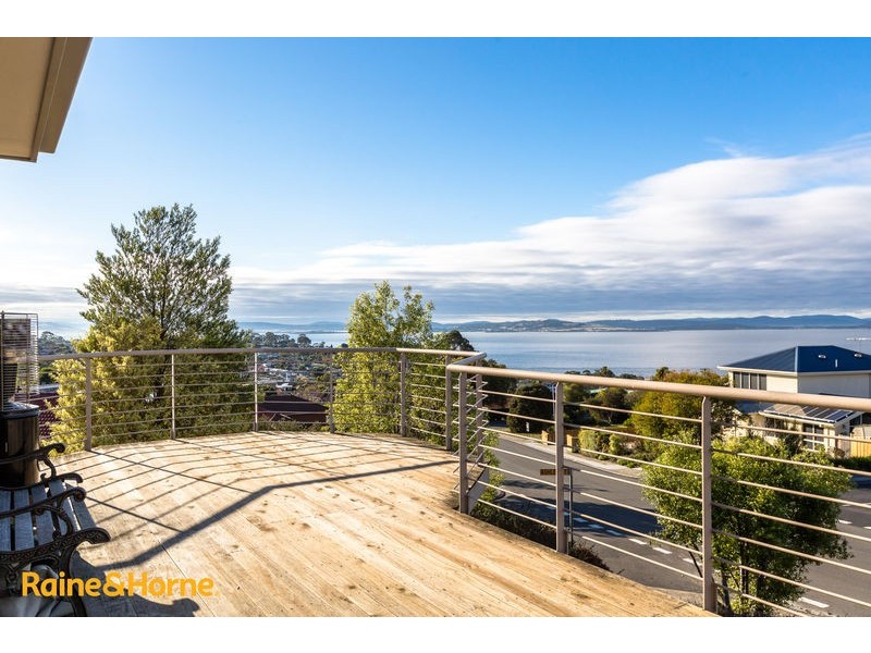 2 Ashley Court, Blackmans Bay TAS 7052