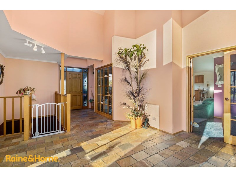 2 Ashley Court, Blackmans Bay TAS 7052