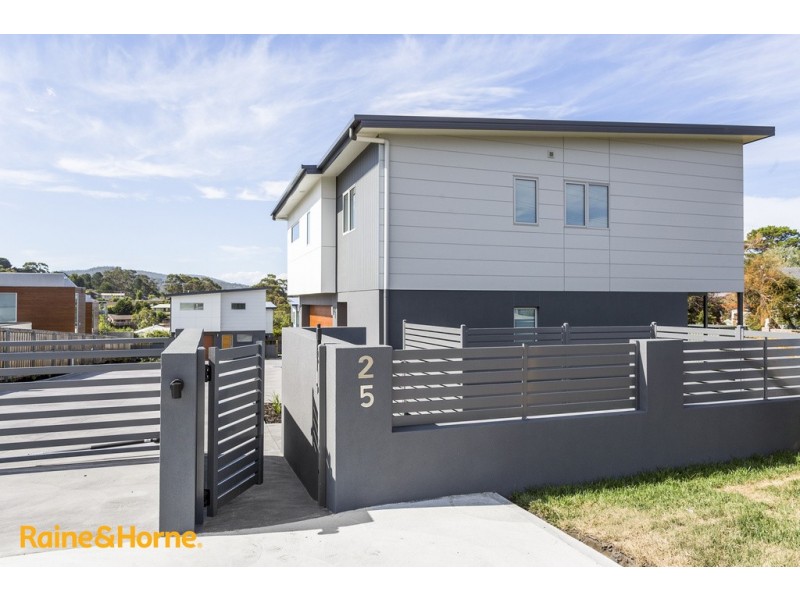 25 Powell Road, Blackmans Bay TAS 7052