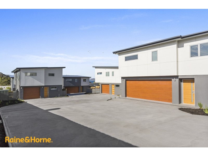 25 Powell Road, Blackmans Bay TAS 7052