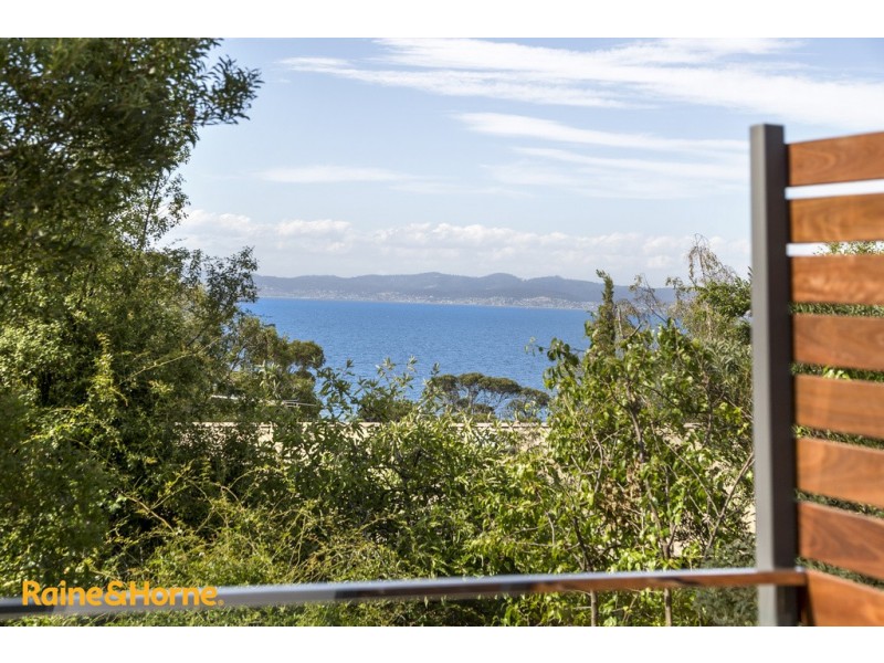 25 Powell Road, Blackmans Bay TAS 7052