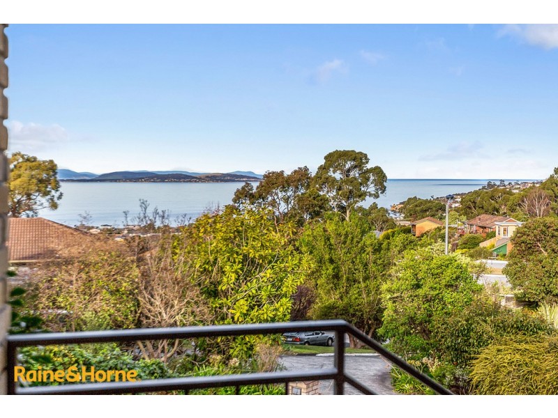 43 Diamond Drive, Blackmans Bay TAS 7052