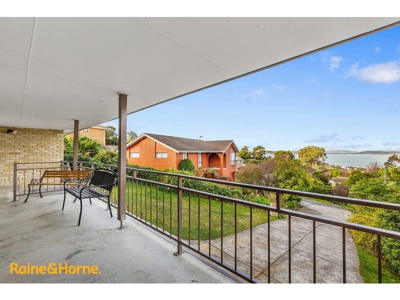 43 Diamond Drive, Blackmans Bay TAS 7052
