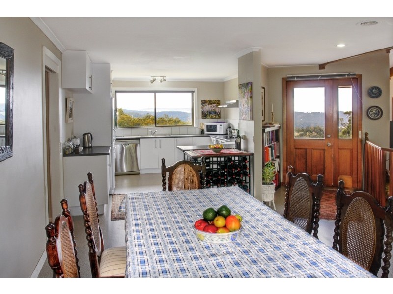 87 Cades Drive, Kingston TAS 7050