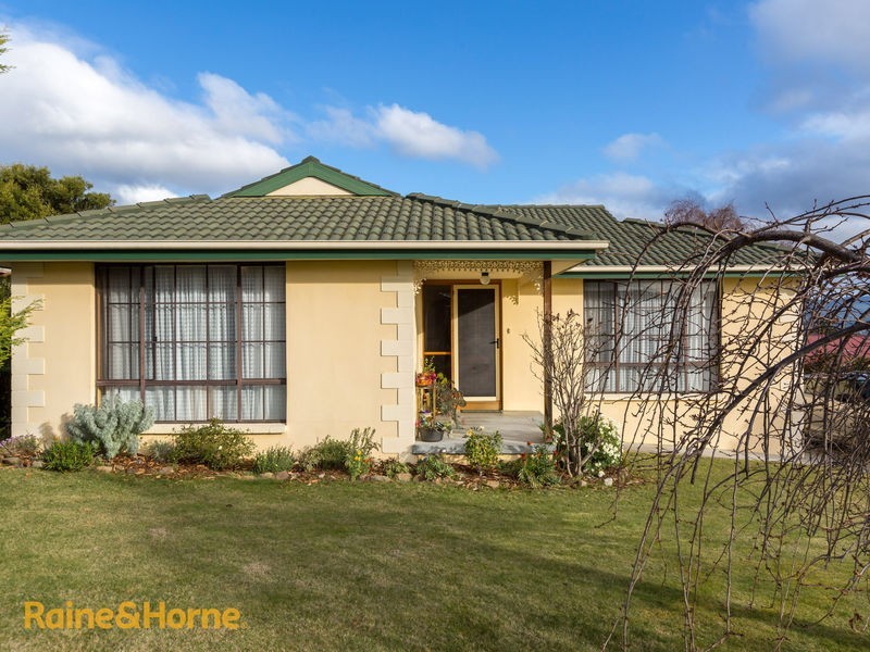 8 Sheoak Court, Kingston TAS 7050