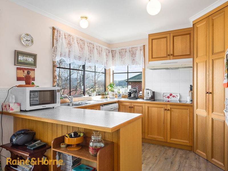 8 Sheoak Court, Kingston TAS 7050