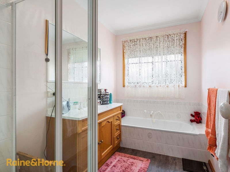 8 Sheoak Court, Kingston TAS 7050