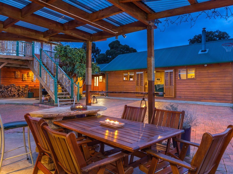 2/126 Roslyn Avenue, Blackmans Bay TAS 7052