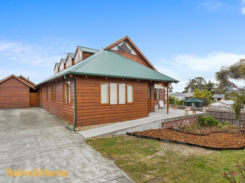2/126 Roslyn Avenue, Blackmans Bay TAS 7052