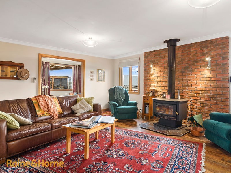2/126 Roslyn Avenue, Blackmans Bay TAS 7052