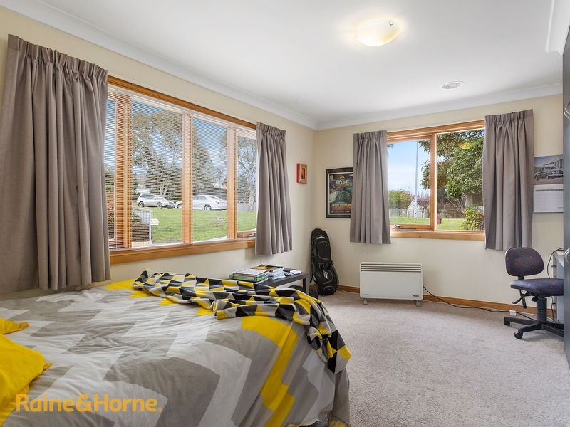 2/126 Roslyn Avenue, Blackmans Bay TAS 7052