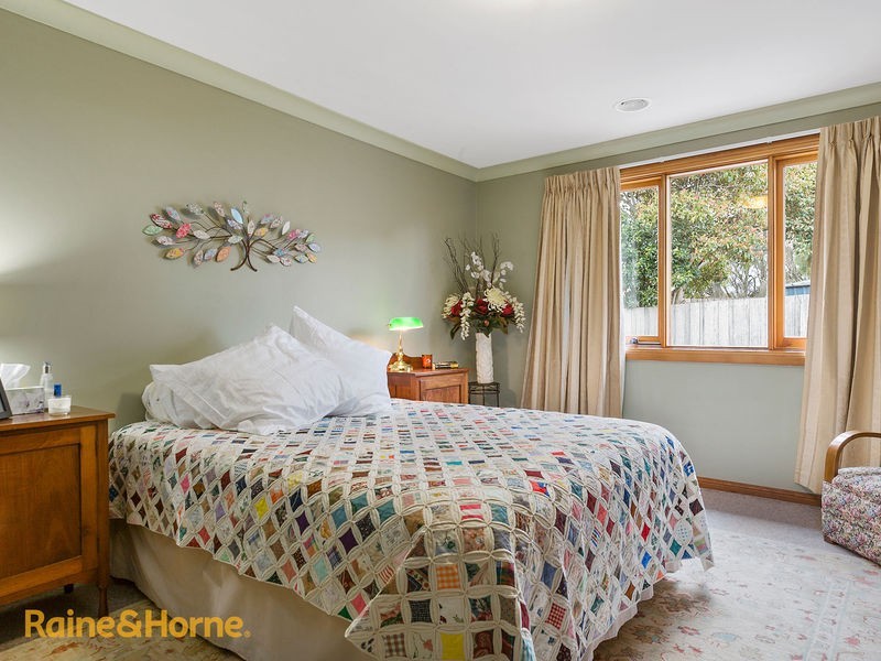 2/126 Roslyn Avenue, Blackmans Bay TAS 7052