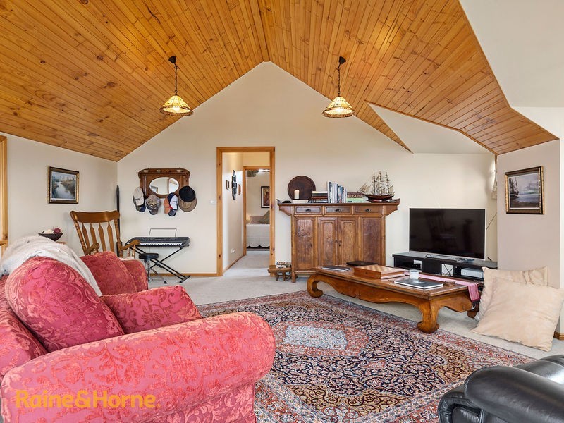 2/126 Roslyn Avenue, Blackmans Bay TAS 7052