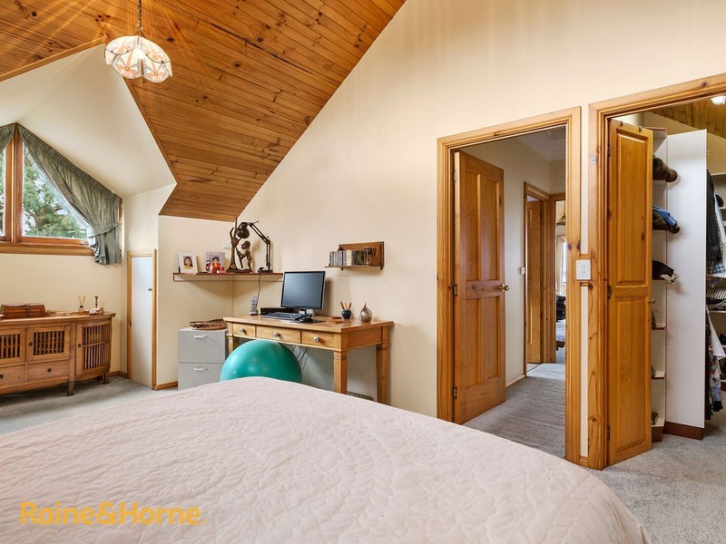 2/126 Roslyn Avenue, Blackmans Bay TAS 7052