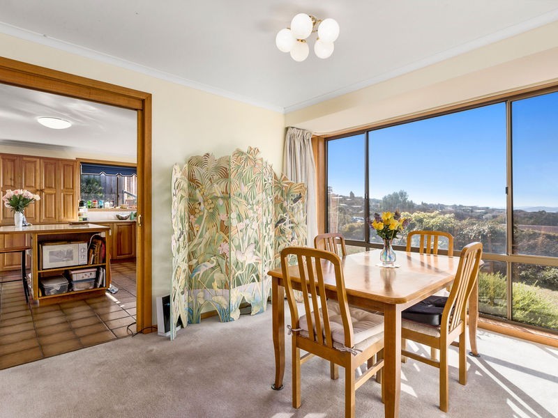 1 Emerald Court, Blackmans Bay TAS 7052