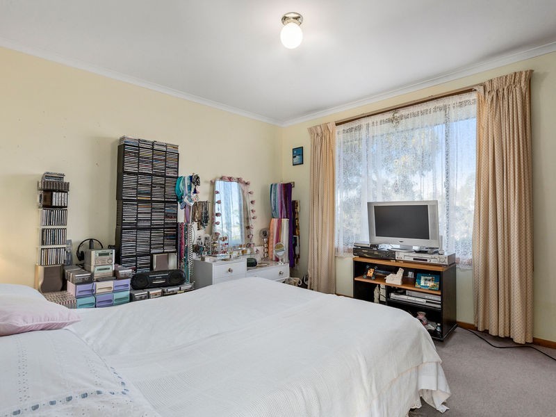 1 Emerald Court, Blackmans Bay TAS 7052
