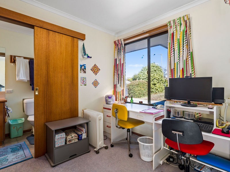 1 Emerald Court, Blackmans Bay TAS 7052