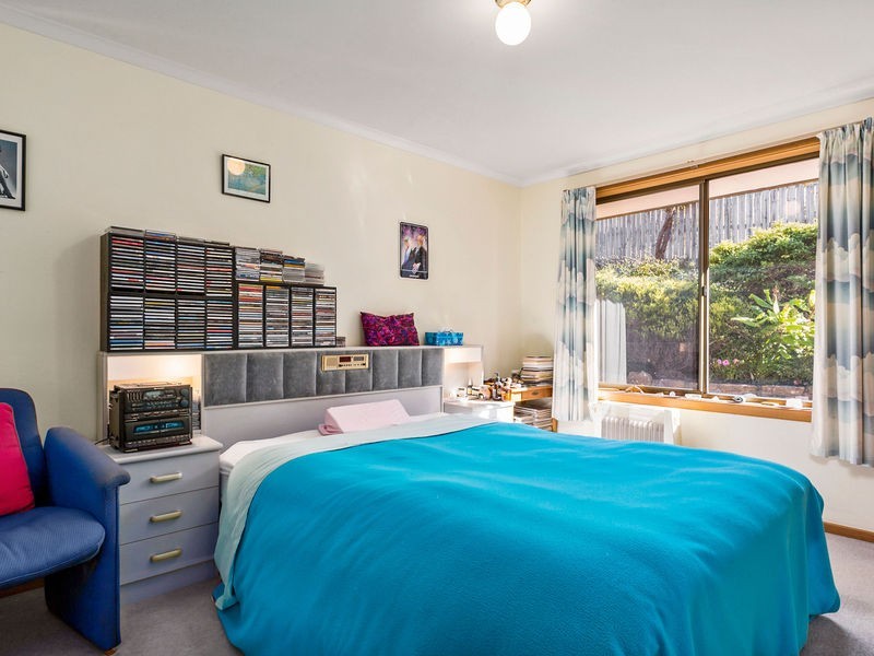 1 Emerald Court, Blackmans Bay TAS 7052