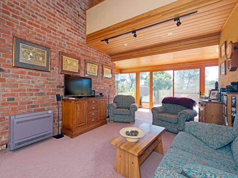 380 Howden Road, Howden TAS 7054