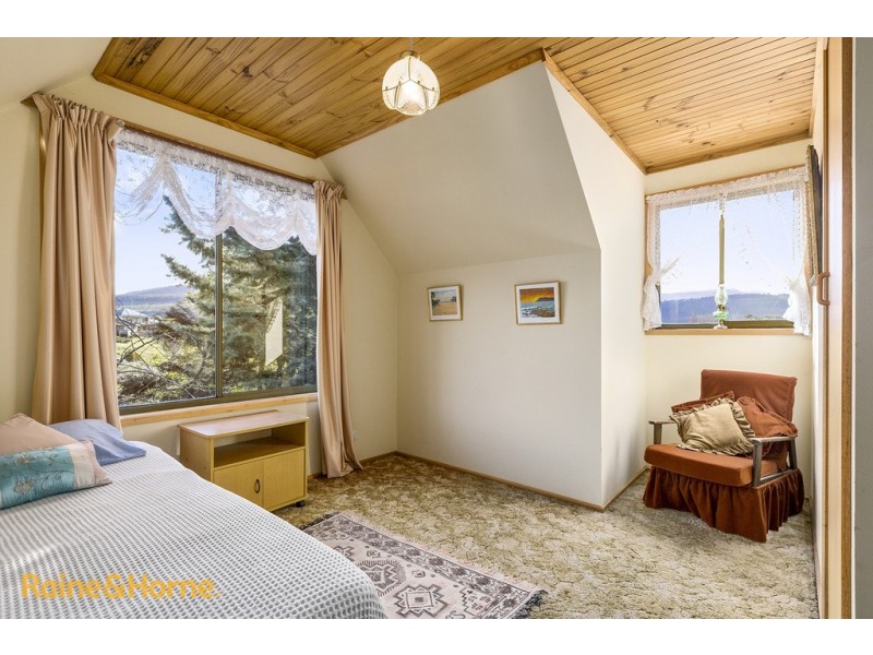 12 Wandanea Place, Margate TAS 7054