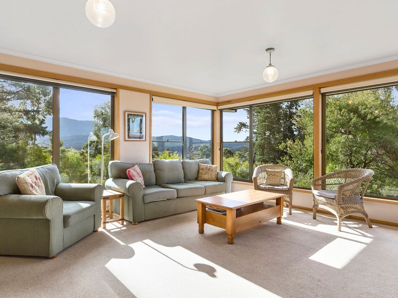 42 Hutchins Street, Kingston TAS 7050