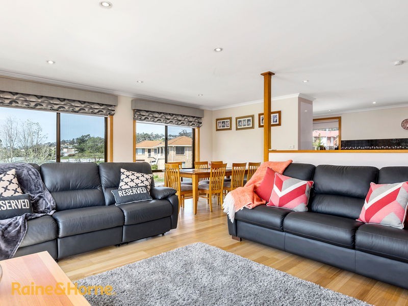 15 Lester Crescent, Kingston TAS 7050