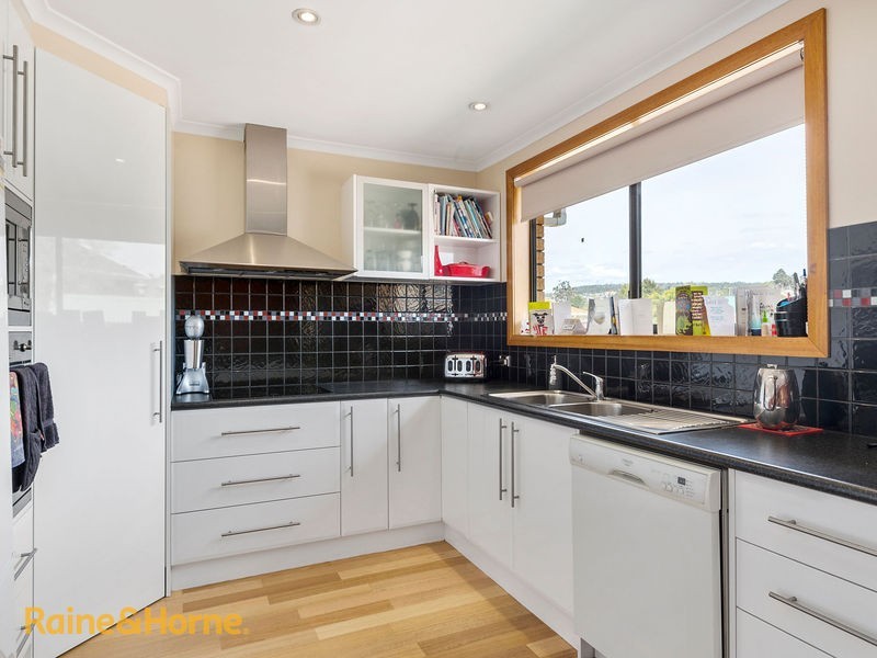15 Lester Crescent, Kingston TAS 7050