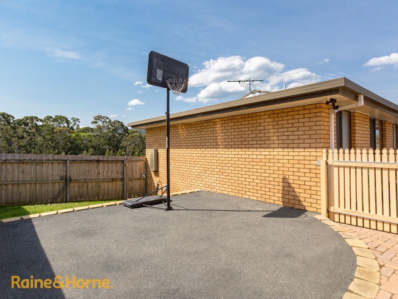 15 Lester Crescent, Kingston TAS 7050