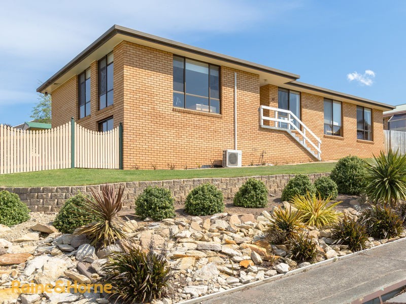 15 Lester Crescent, Kingston TAS 7050