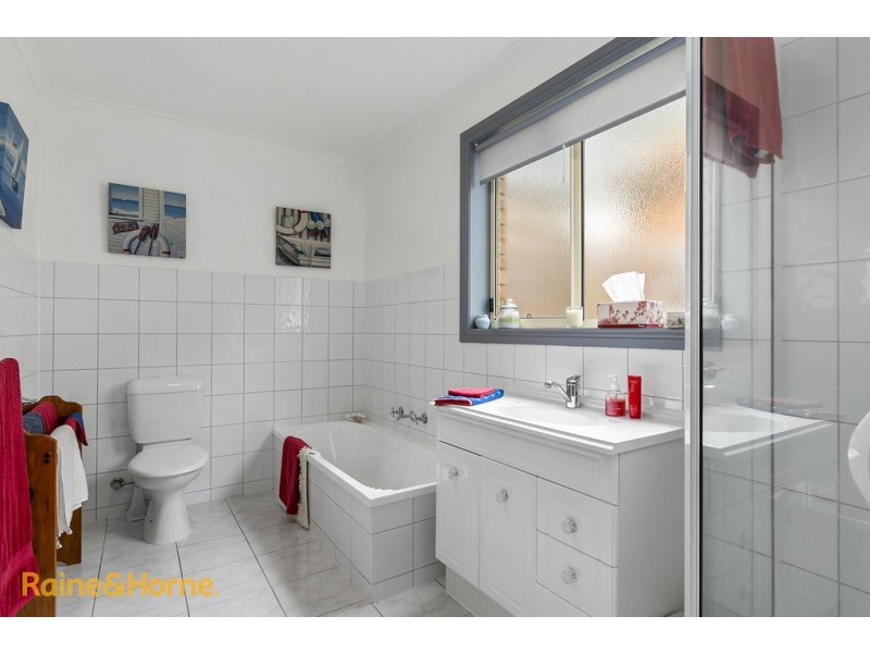 13 Sandrose PLace, Kingston TAS 7050