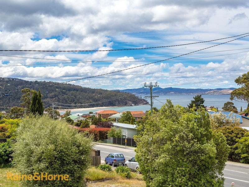 93 Roslyn Avenue, Kingston Beach TAS 7050