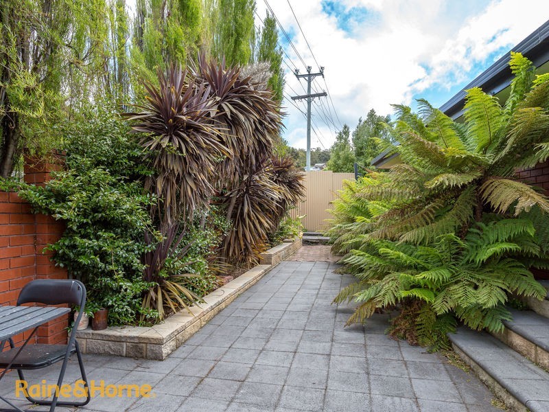 93 Roslyn Avenue, Kingston Beach TAS 7050