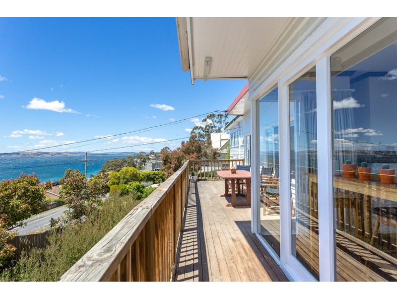 47 Roslyn Avenue, Kingston Beach TAS 7050
