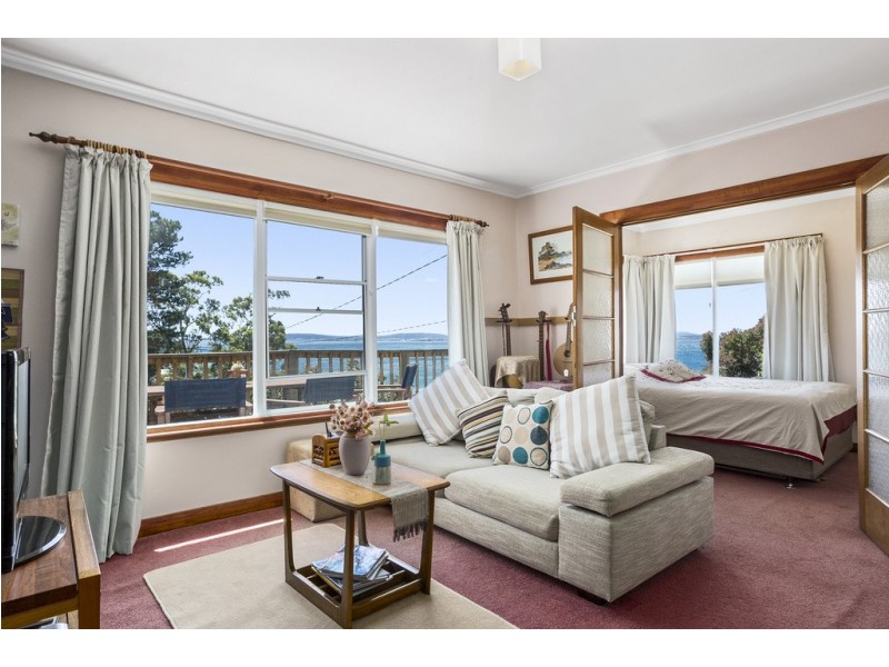 47 Roslyn Avenue, Kingston Beach TAS 7050