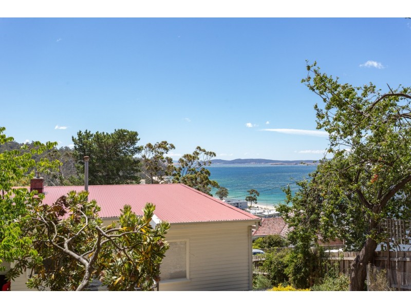 47 Roslyn Avenue, Kingston Beach TAS 7050