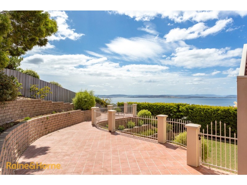 62 Diamond Drive, Blackmans Bay TAS 7052