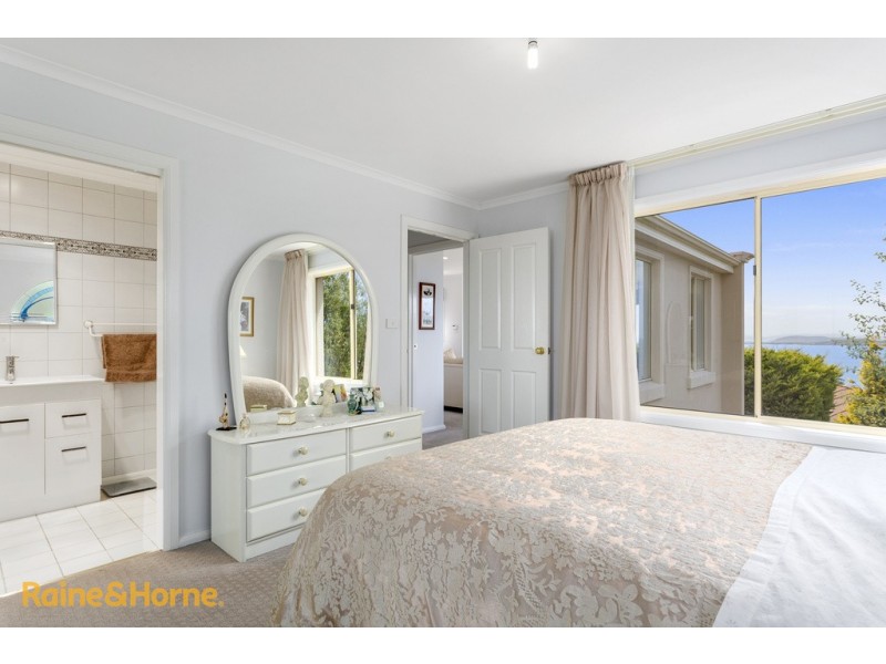 62 Diamond Drive, Blackmans Bay TAS 7052