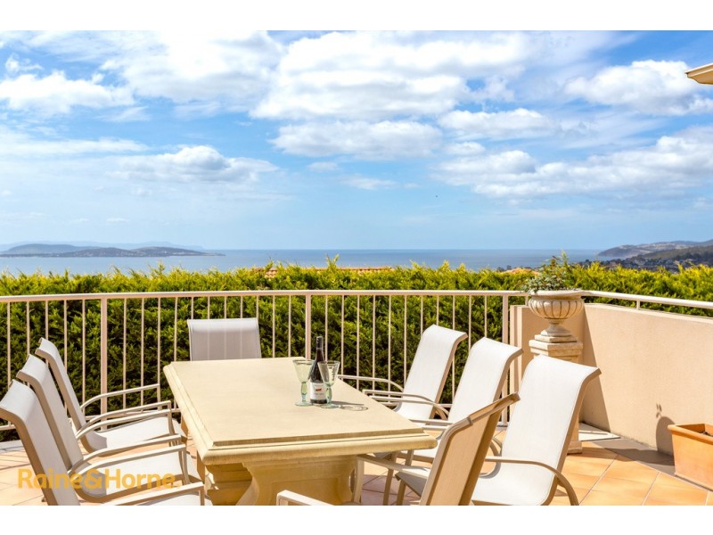 62 Diamond Drive, Blackmans Bay TAS 7052