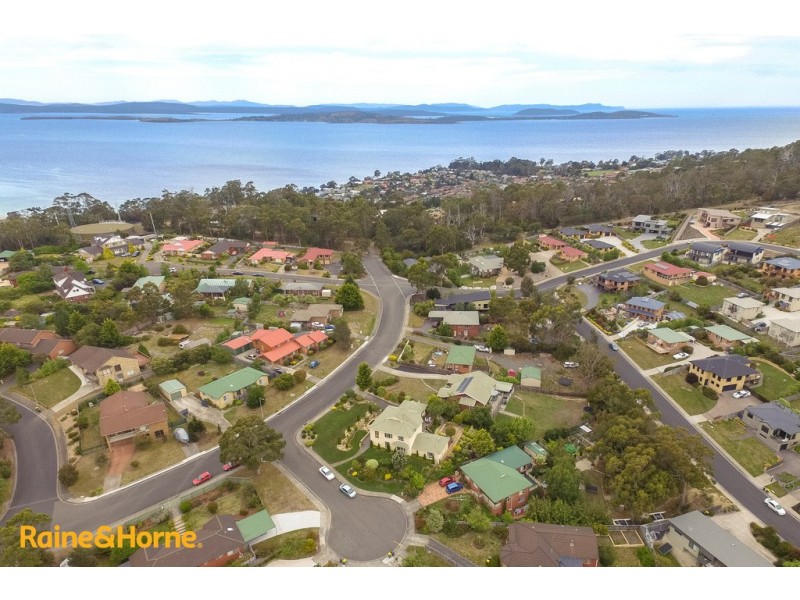 69 Hutchins Street, Kingston TAS 7050