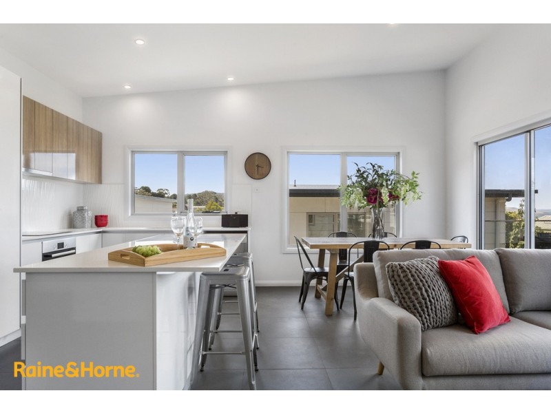 2/25 Powell Road, Blackmans Bay TAS 7052