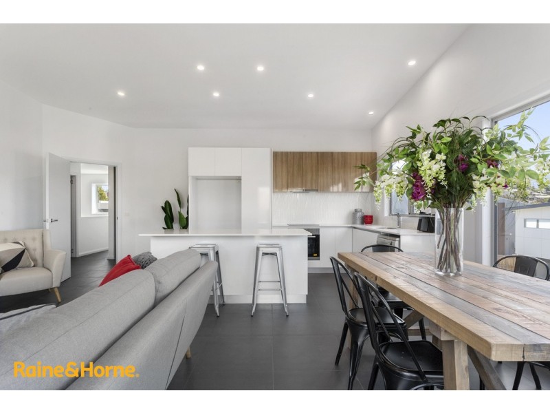 2/25 Powell Road, Blackmans Bay TAS 7052