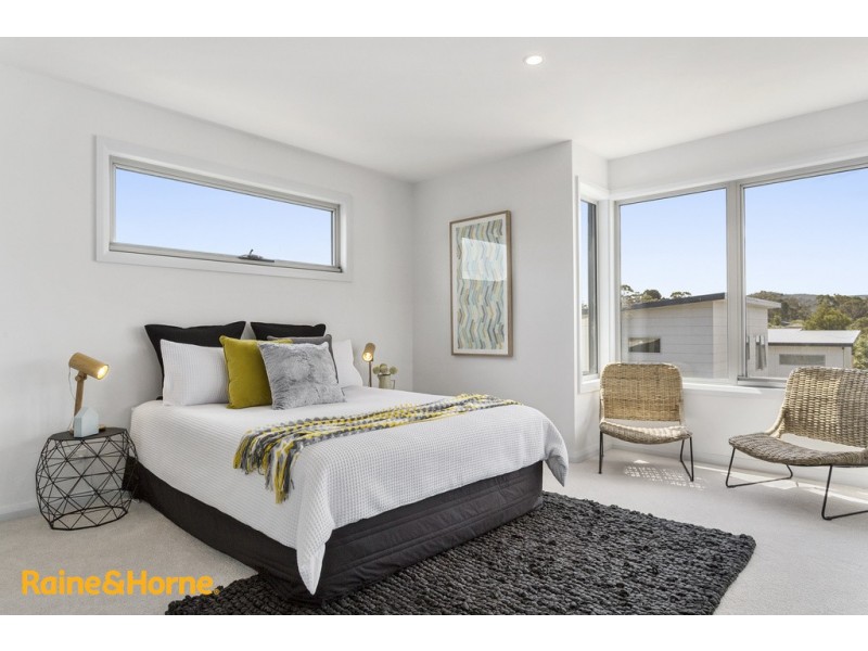 2/25 Powell Road, Blackmans Bay TAS 7052